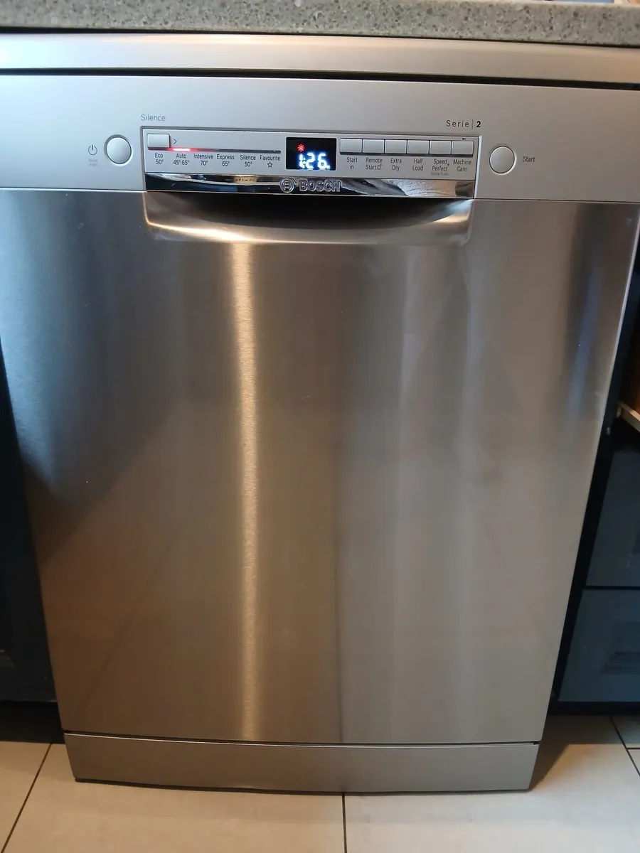 BOSCH Series 2 Dishwasher silver freestandinv - Image 3