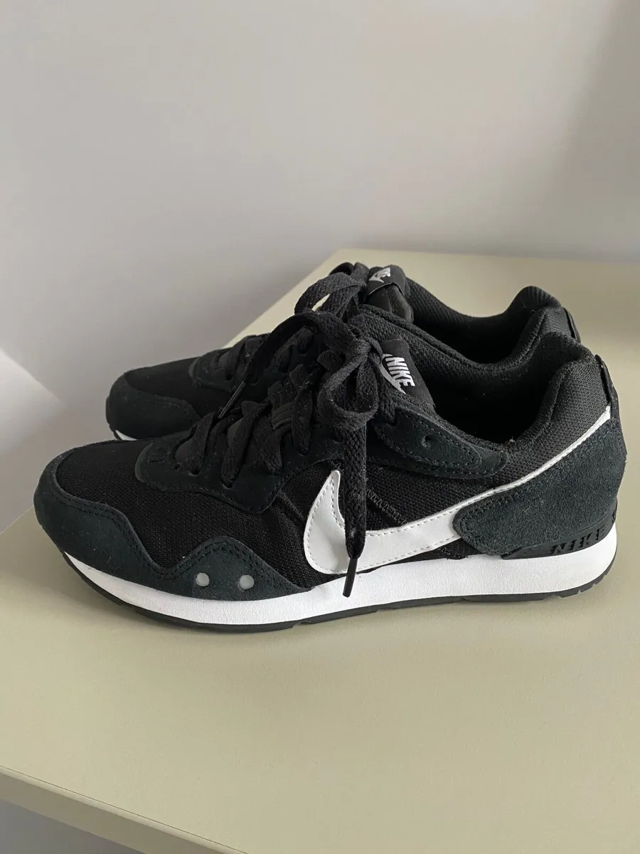 Nike Trainers - Image 2