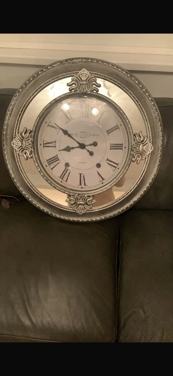 Large wall clock