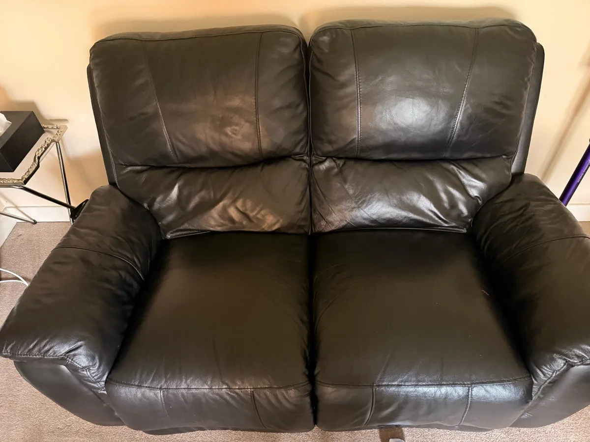 Manual sofa recliner I good condition - Image 2