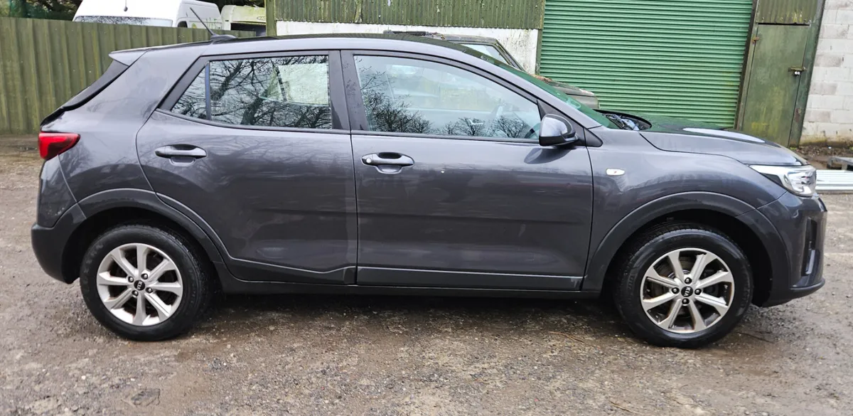 Kia Stonic 2019 1.2petrol manual - Image 2