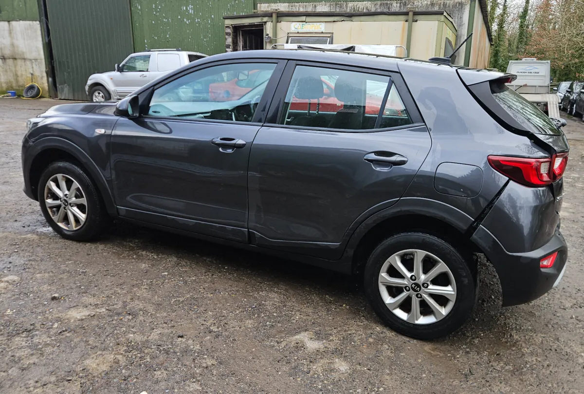 Kia Stonic 2019 1.2petrol manual - Image 4