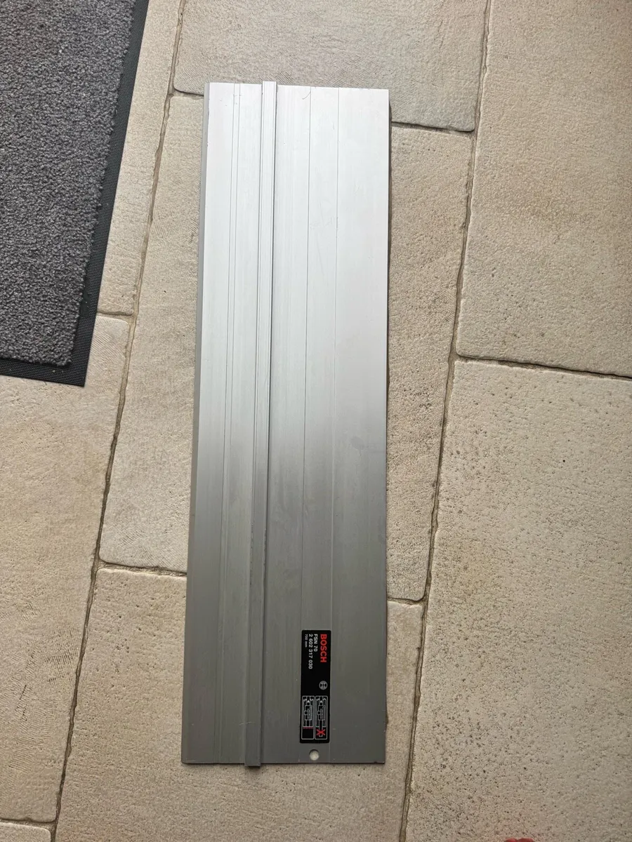 Bosch saw guide rail - Image 1