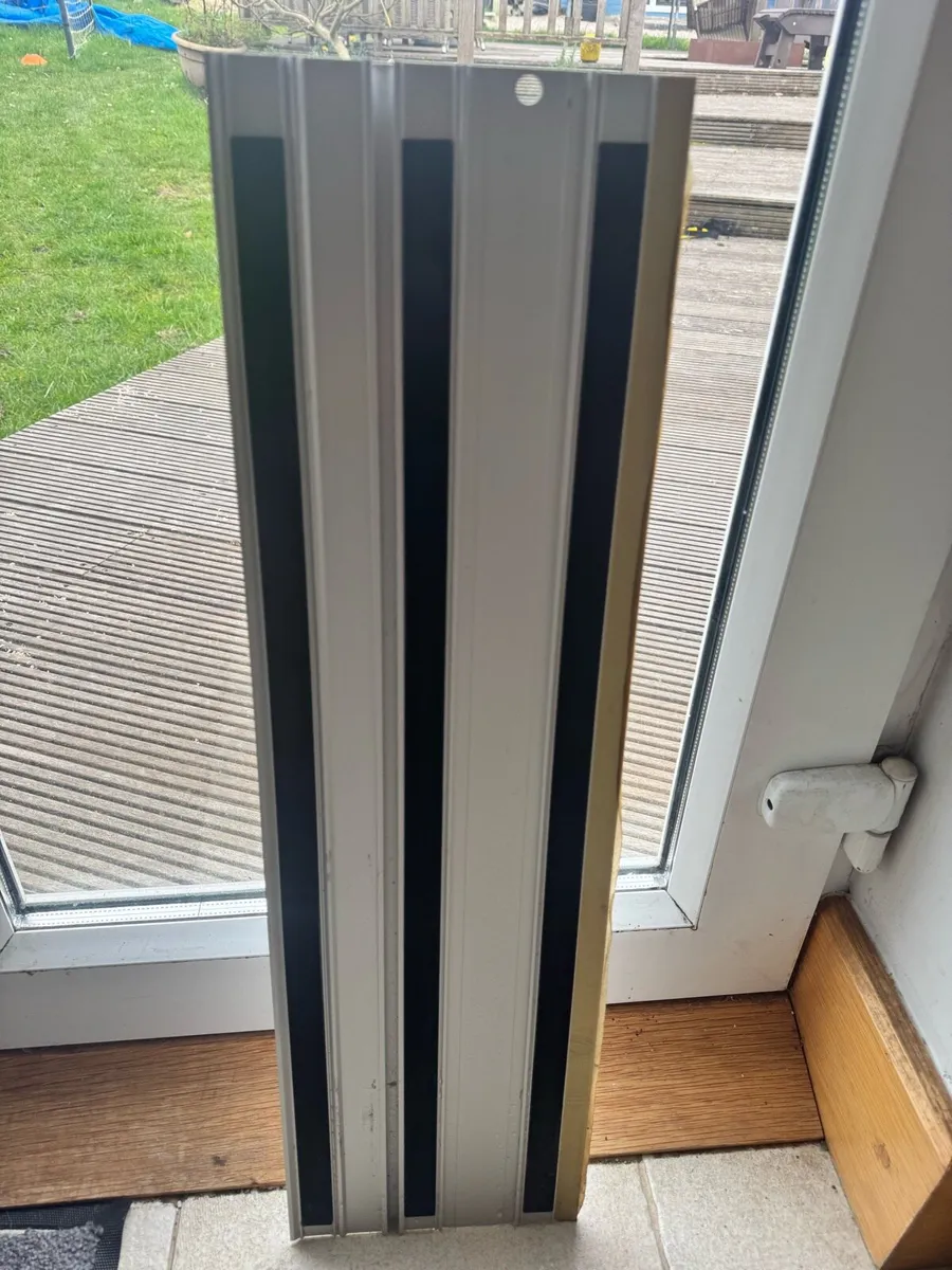 Bosch saw guide rail - Image 3