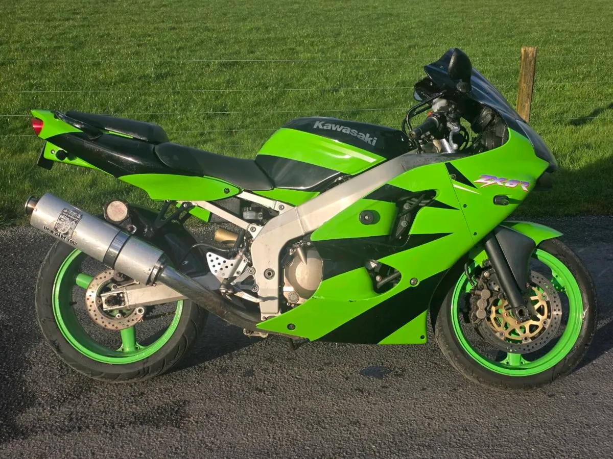 2001 KAWASAKI ZX6-R NINJA ABSOLUTELY MINT - Image 1