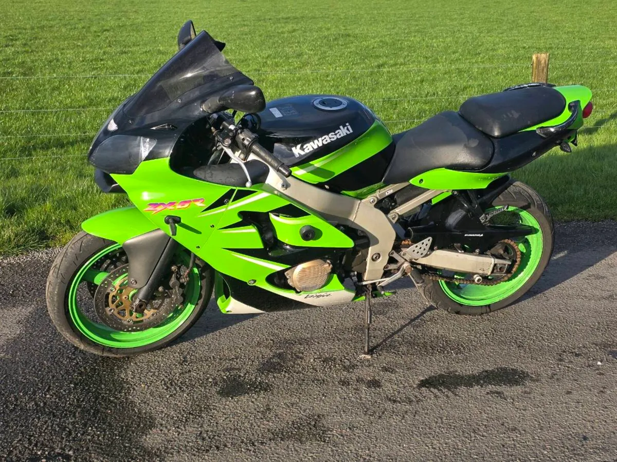 2001 KAWASAKI ZX6-R NINJA ABSOLUTELY MINT - Image 2