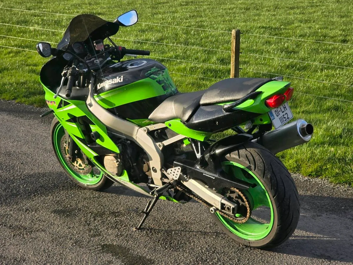 2001 KAWASAKI ZX6-R NINJA ABSOLUTELY MINT - Image 4