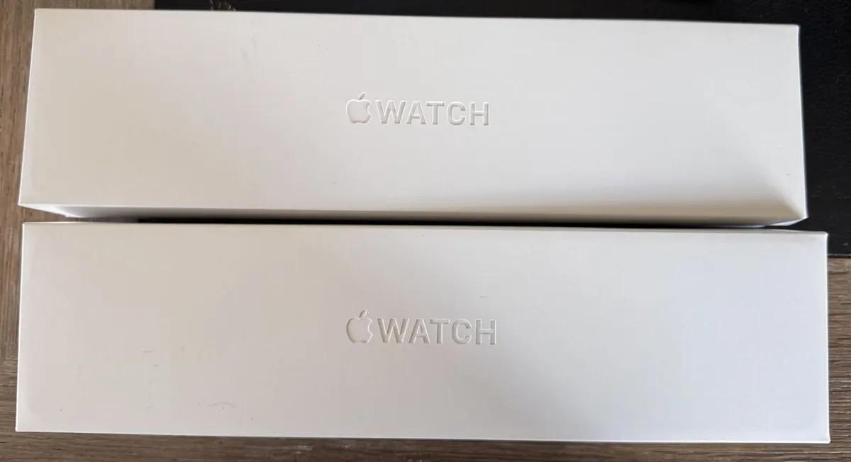 2 x Apple watch 8 & 6 Series - Image 3