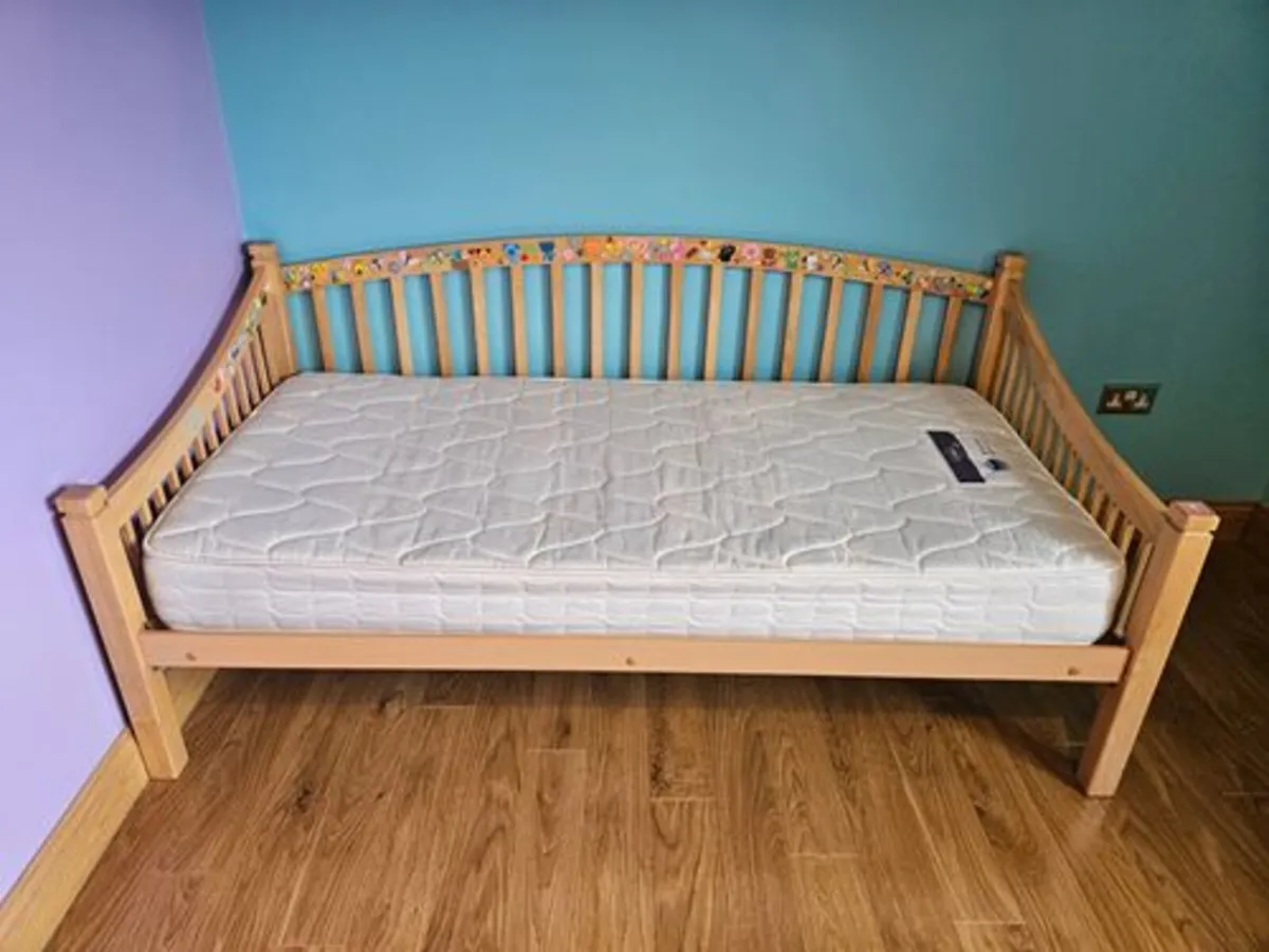 Single Bed / Sofa Bed with Mattress - Image 4