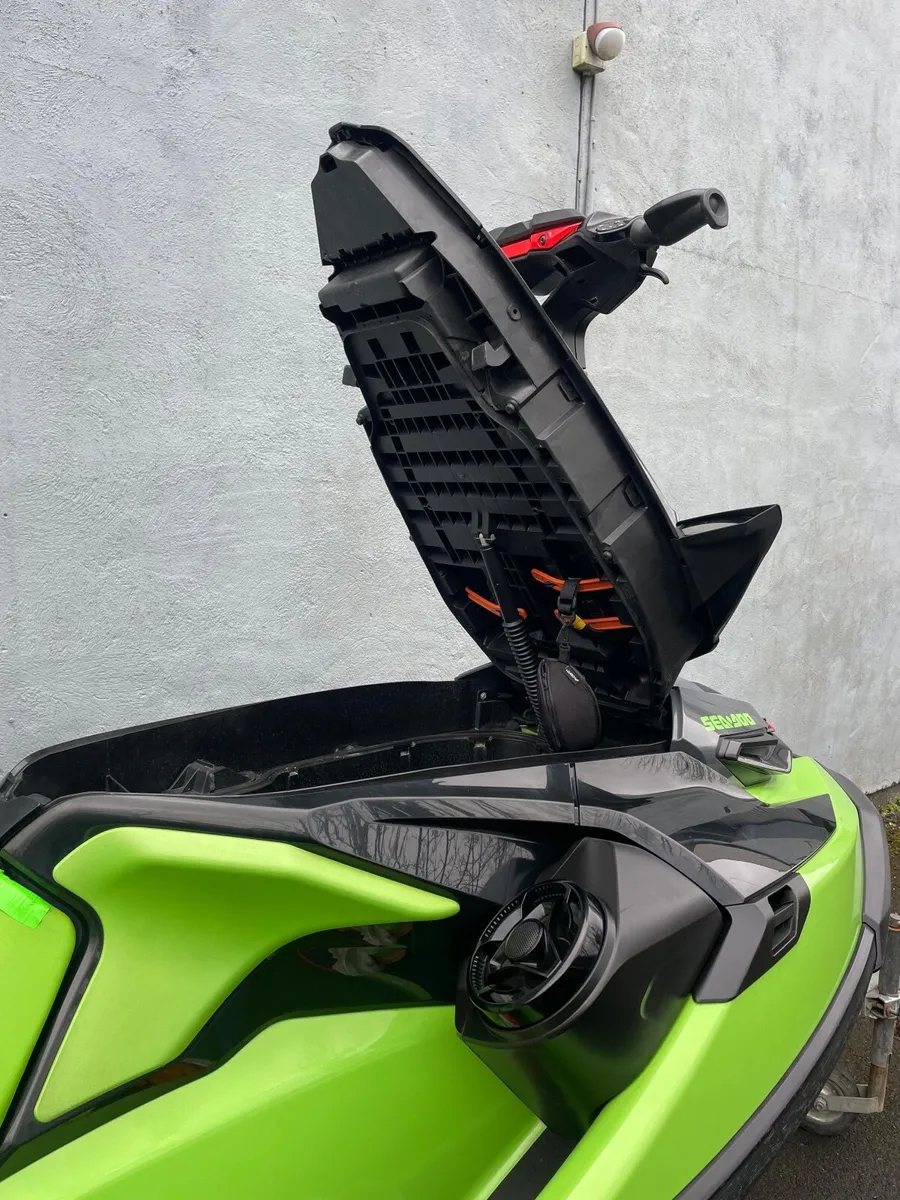 RXT 300 sea-doo - Image 4