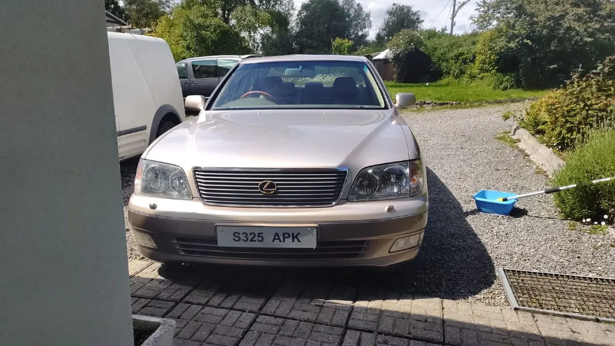 Lexus LS400  1998 - Image 2