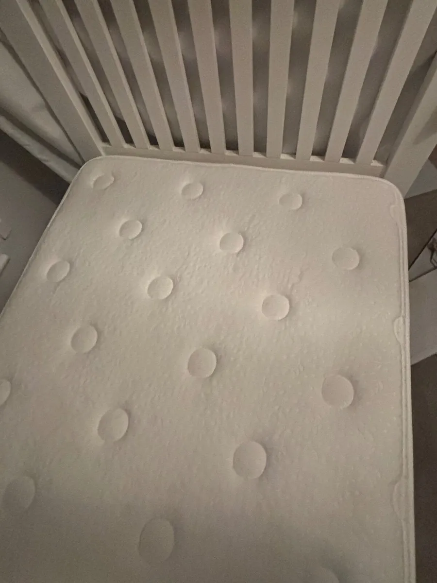 Single Oak Bed in White & mattress - Image 3