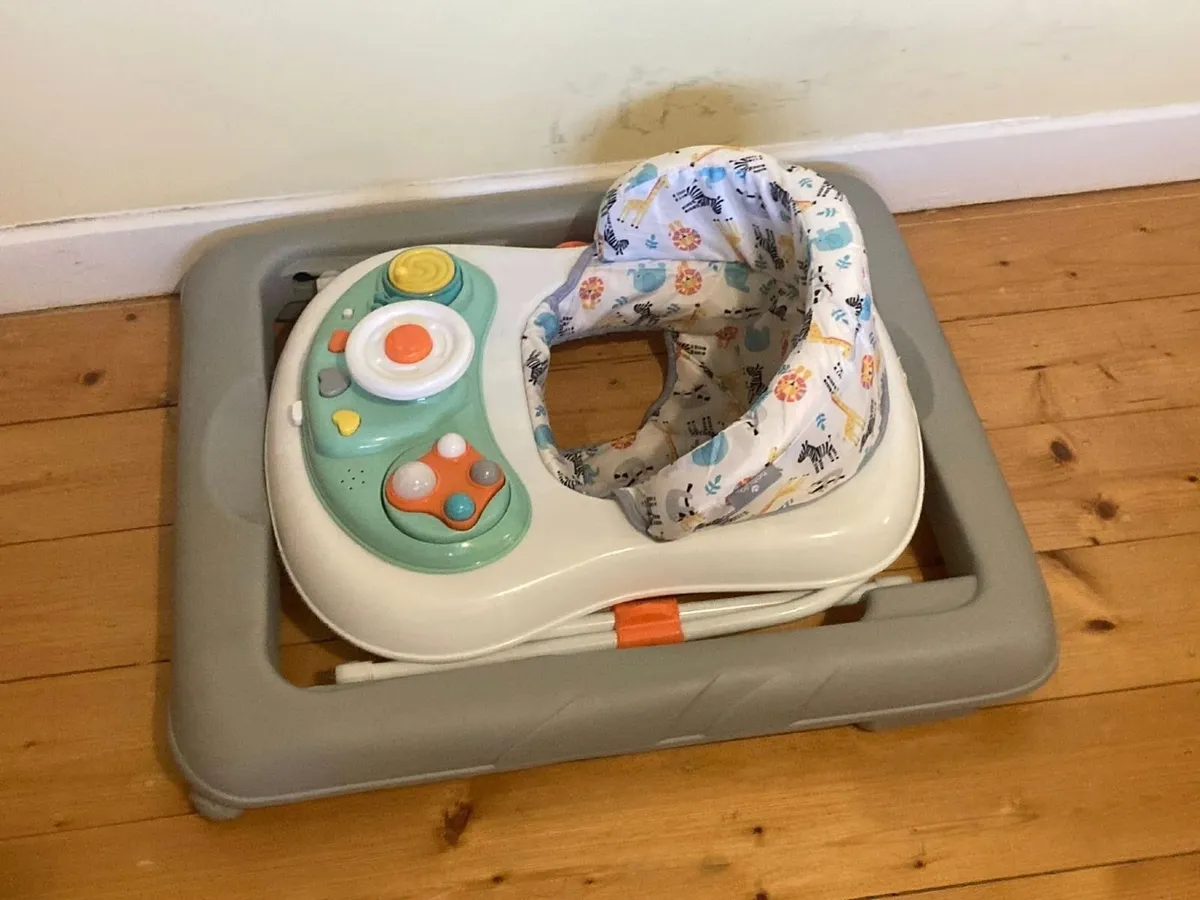 Babylo Easy Up Baby Walker – Excellent Condition - Image 3