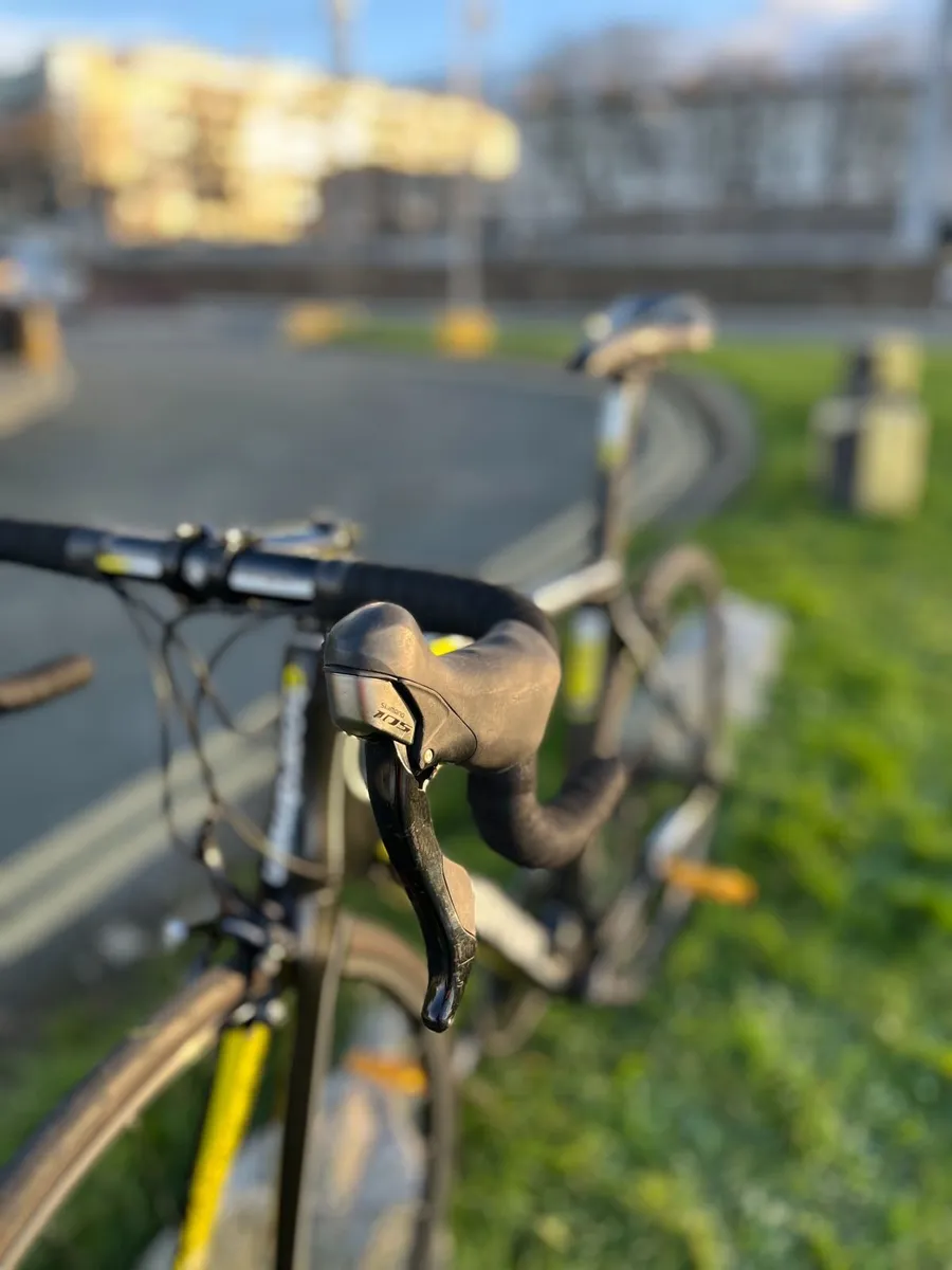 Carbon Boardman Road Bike – Upgraded Ultegra / 105 - Image 2