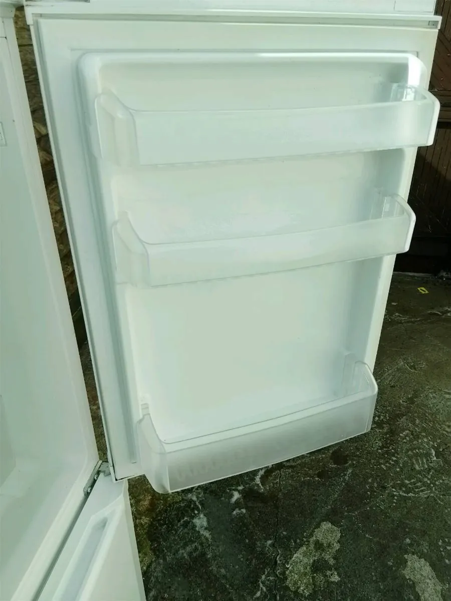 Beko fridge freezer - Image 3