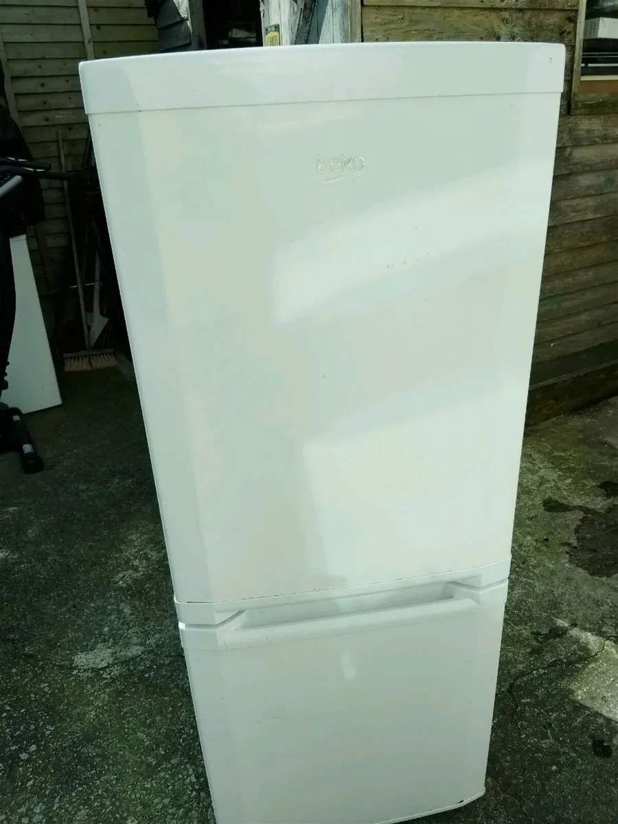 Beko fridge freezer - Image 1