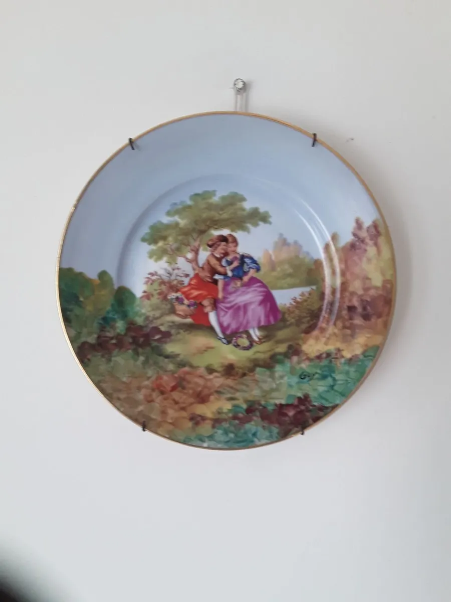 Lovely vintage Victorian wall plate - Image 2