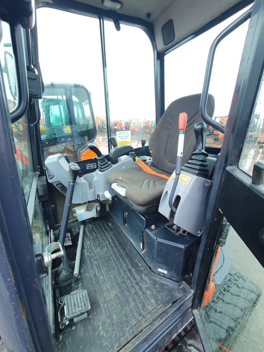 Kubota u27-4 - Image 4