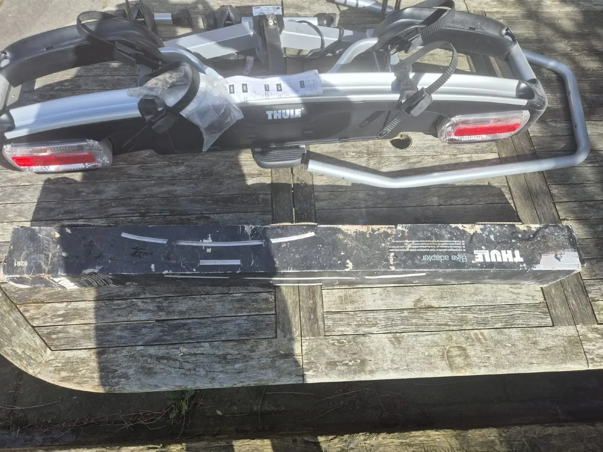 Thule G6 LED 928 - 3 bike carrier - Image 1