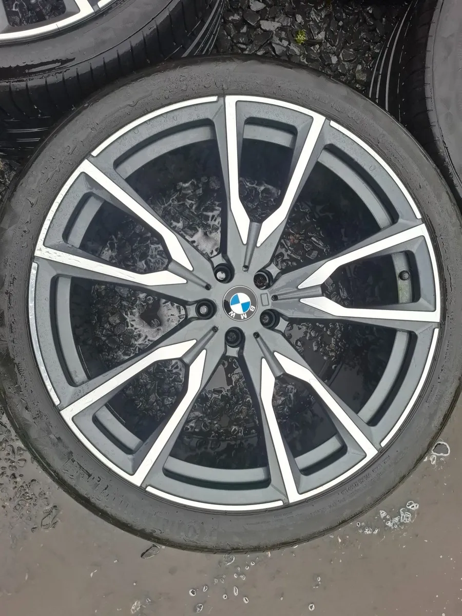 22" Bmw X5 G05 Alloys with tyres - Image 3