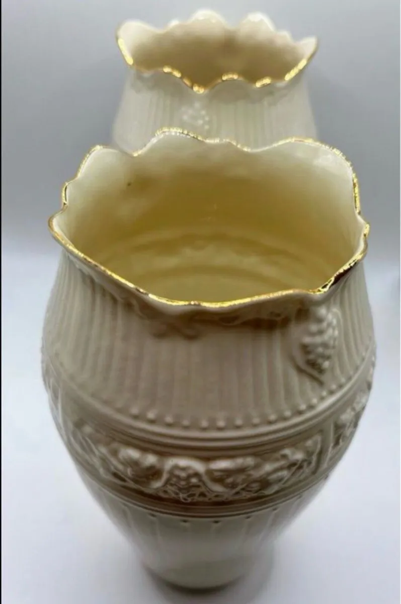 Pair vintage Belleek Vases - Image 2