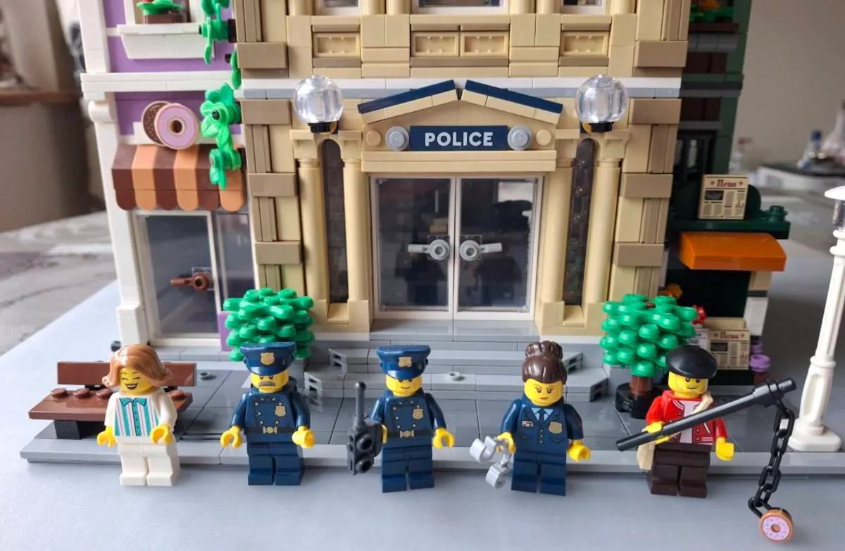 Lego Creator Expert Police Station - Image 1