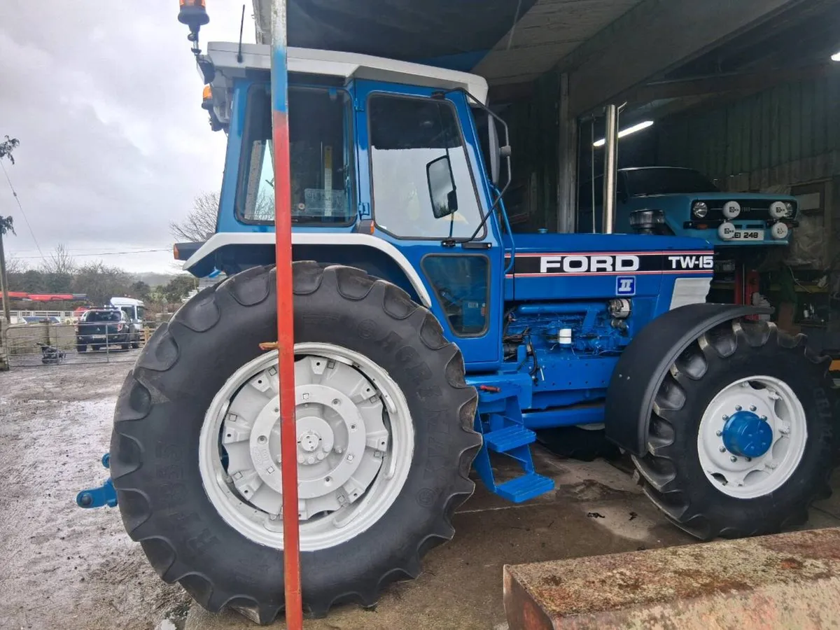 Ford tw15 - Image 2