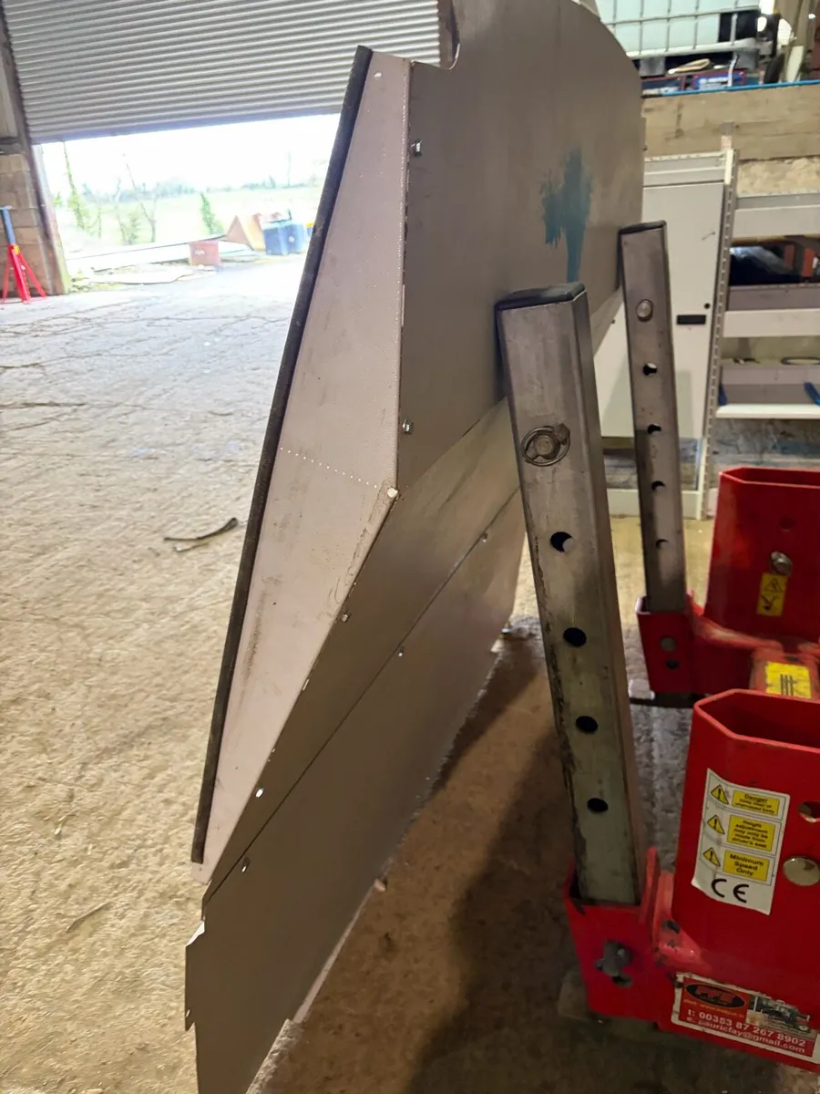 Bulkhead with extension for vw transporter - Image 4