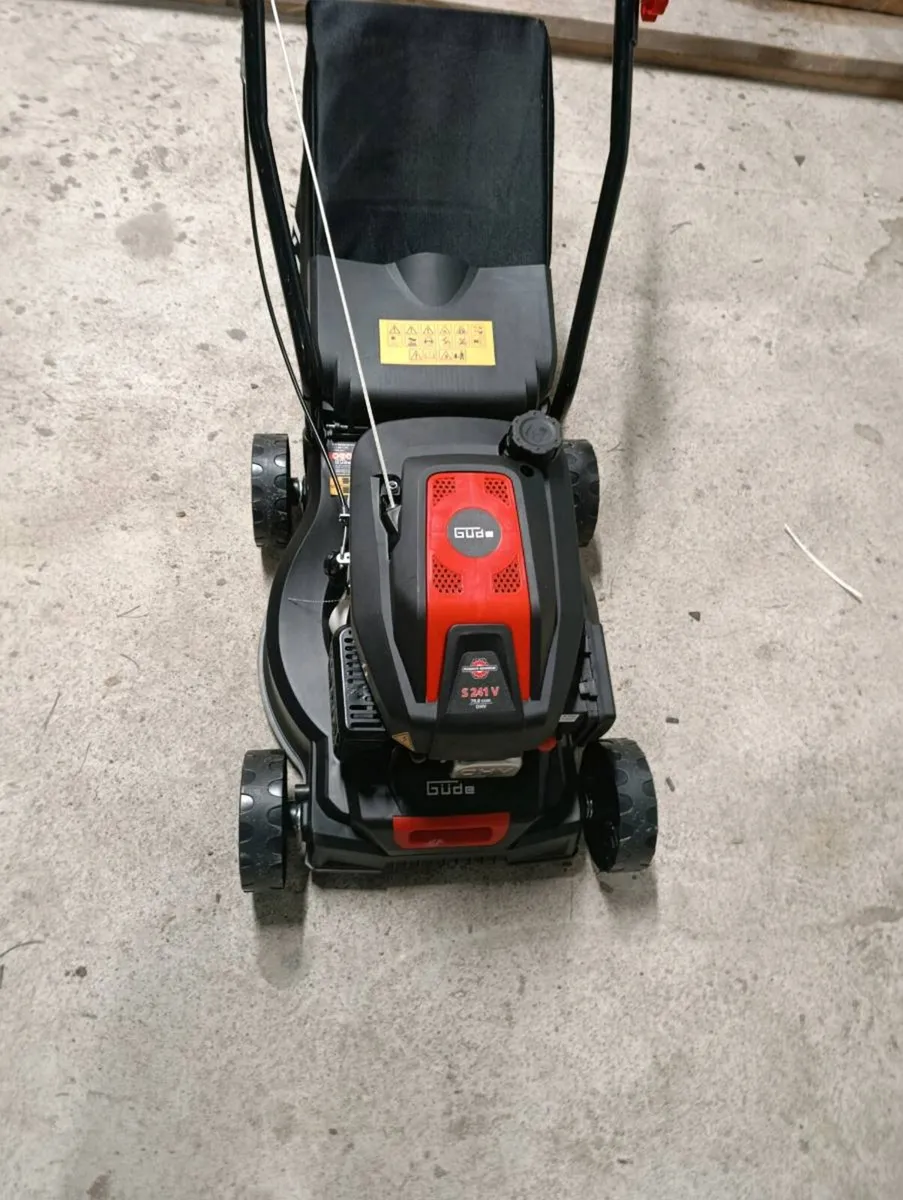 16 in  petrol lawnmower - Image 1
