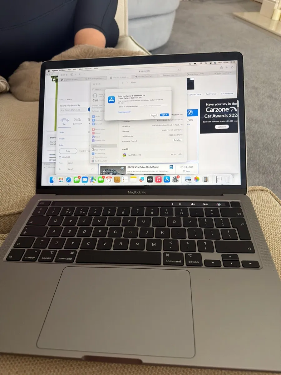 Mac book pro 13 inch  2020 - Image 1