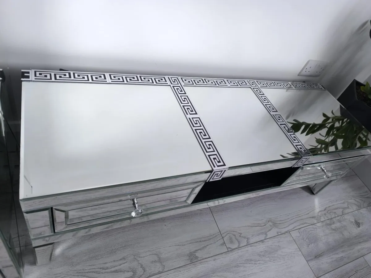 Stylish Glass TV Unit / Stand – Modern Design - Image 3