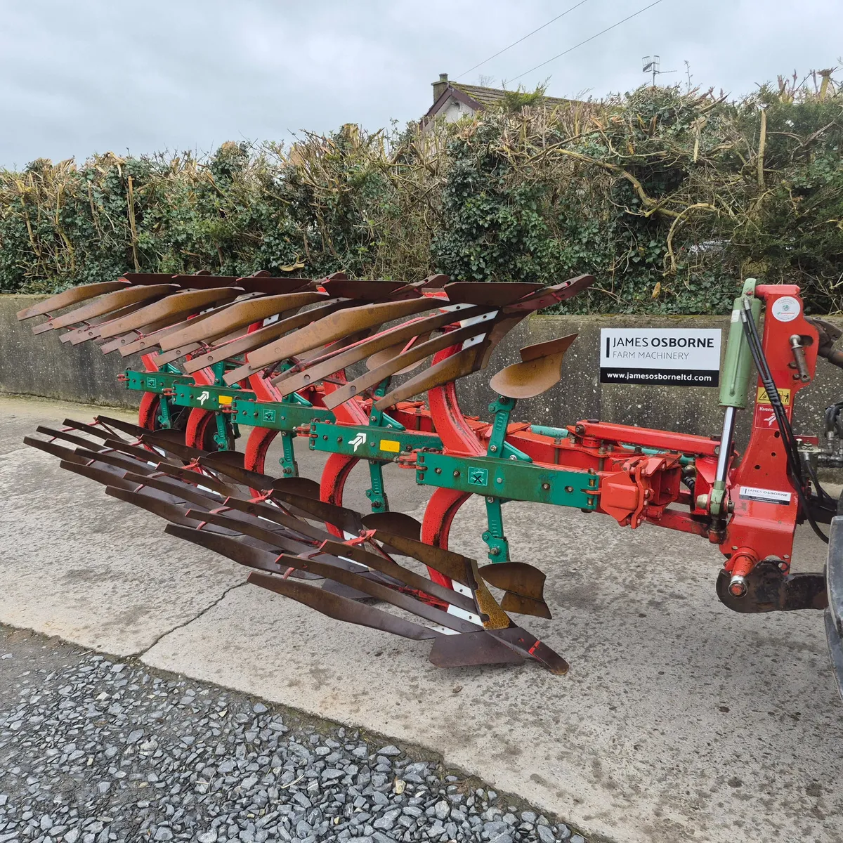 Kverneland 5 furrow Slatted Plough - Image 1