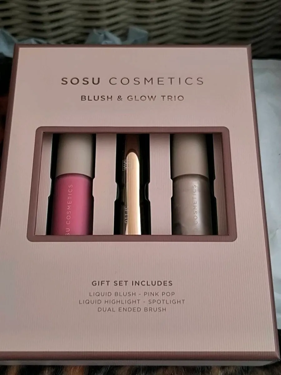 SOSU COSMETICS Blush & Glow Trio - Image 1
