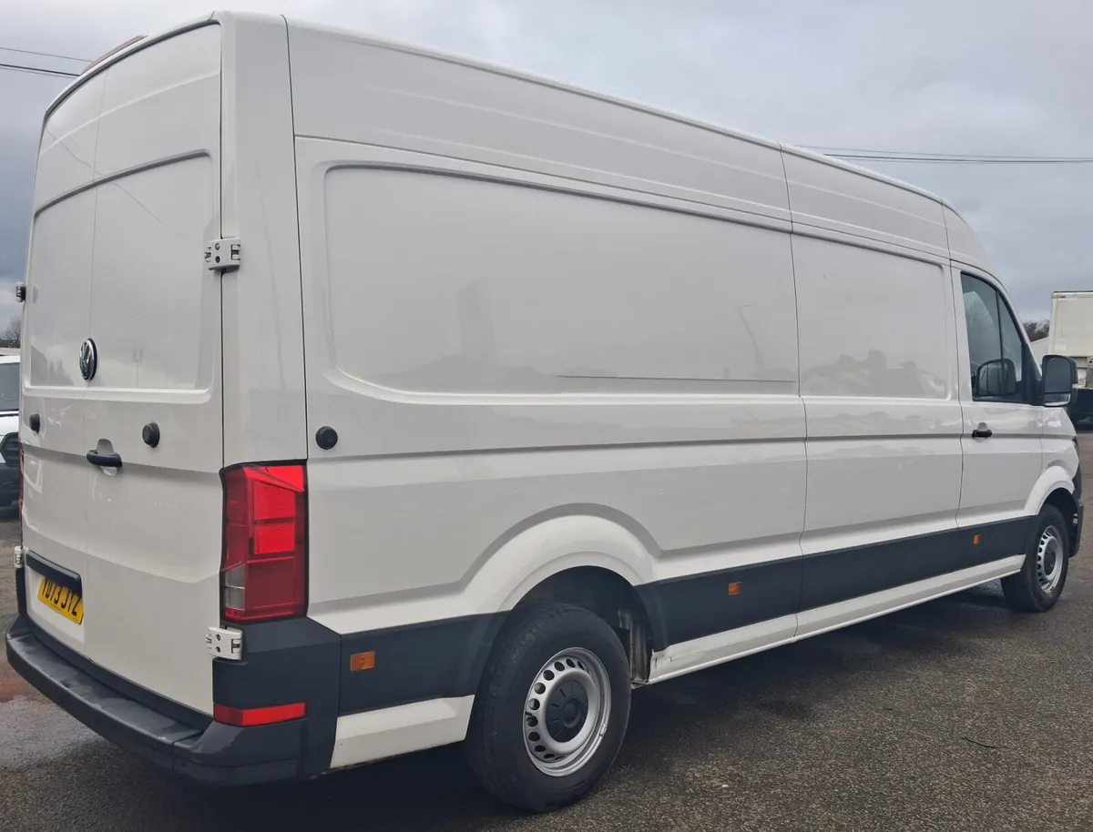 2023 Volkswagen Crafter Panel Van - Image 3