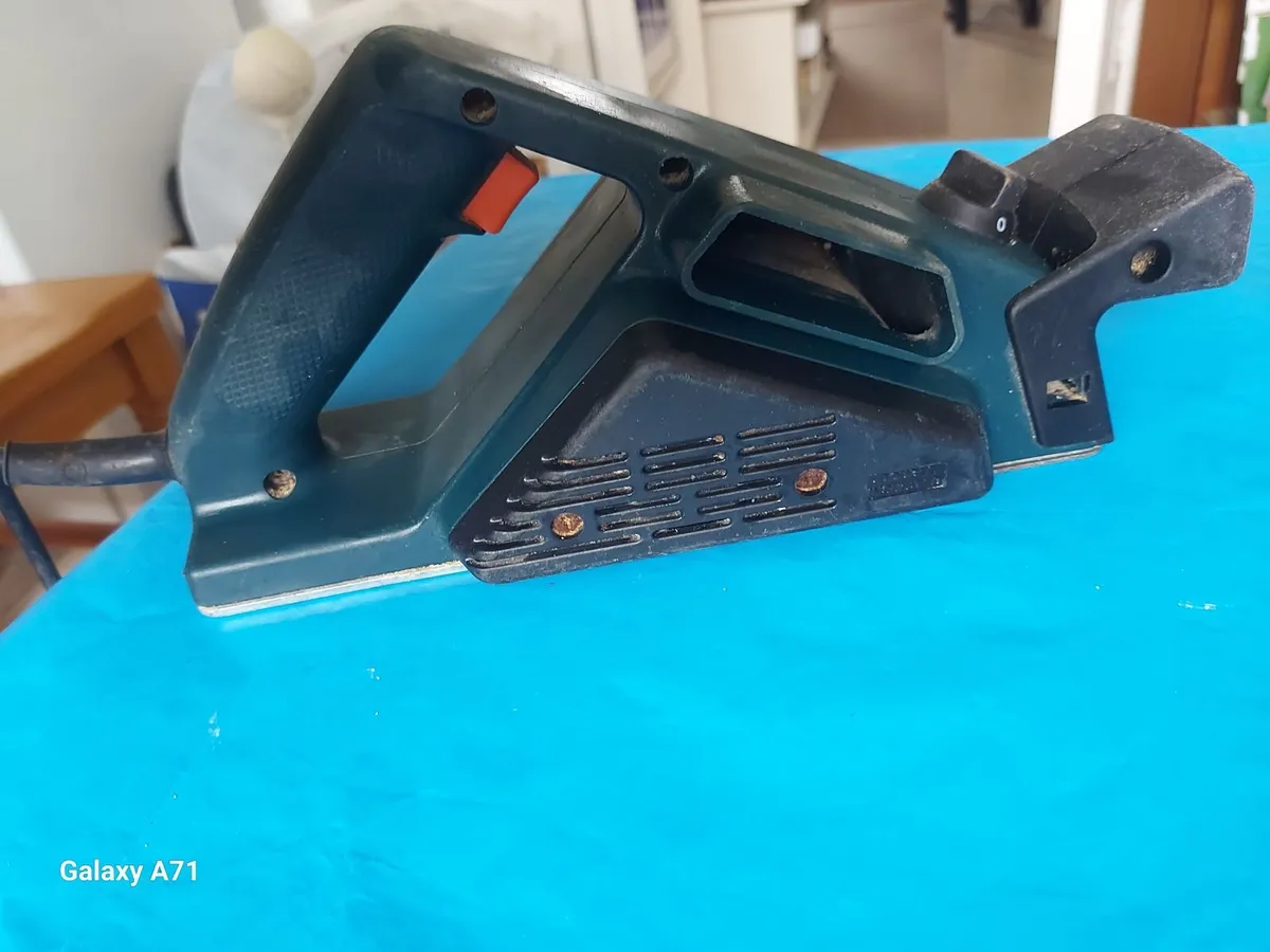 BLACK & DECKER KW713 Planer 400W Excellent Conditi - Image 1