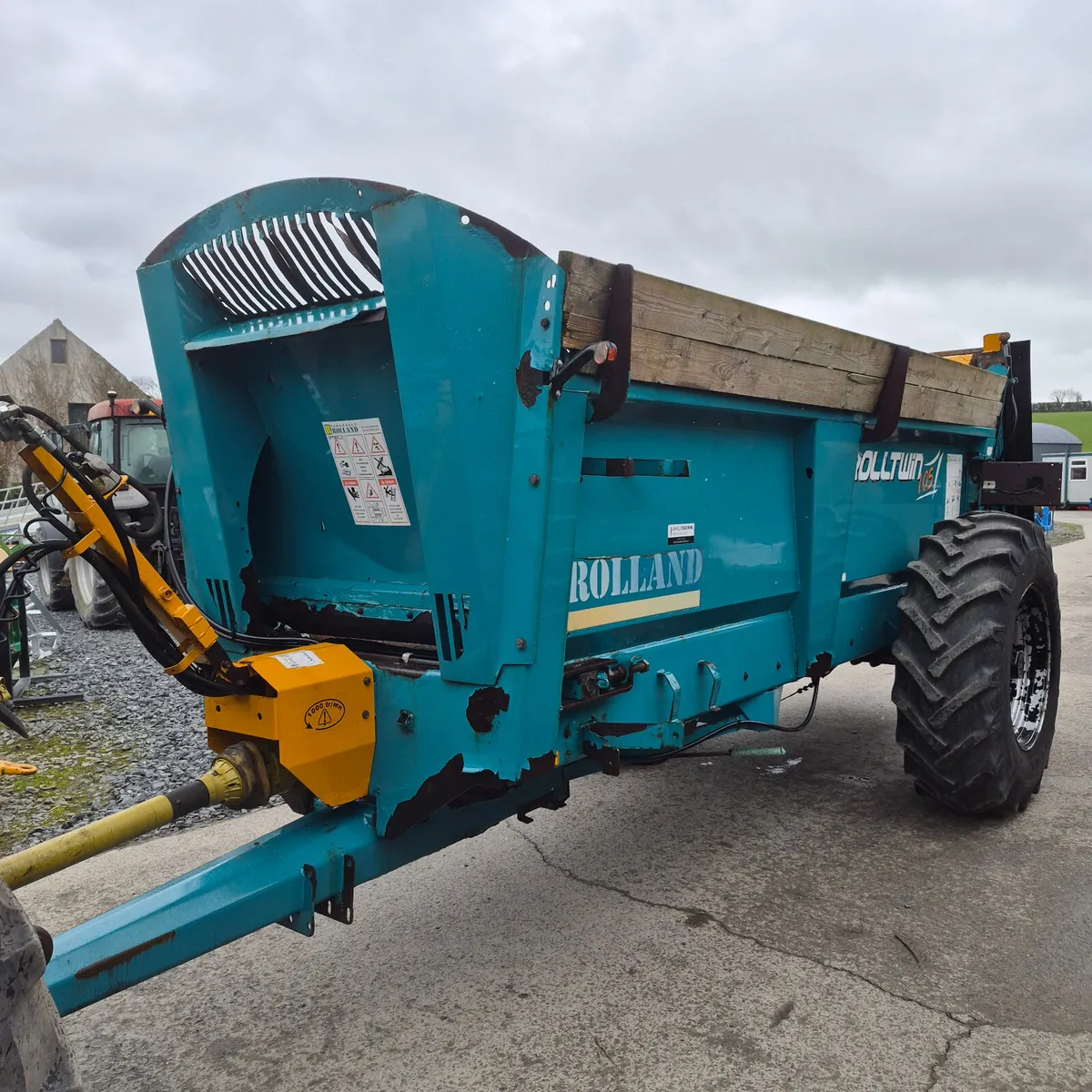 Rolland 105 (7ton) Rear Discharge Spreader - Image 3
