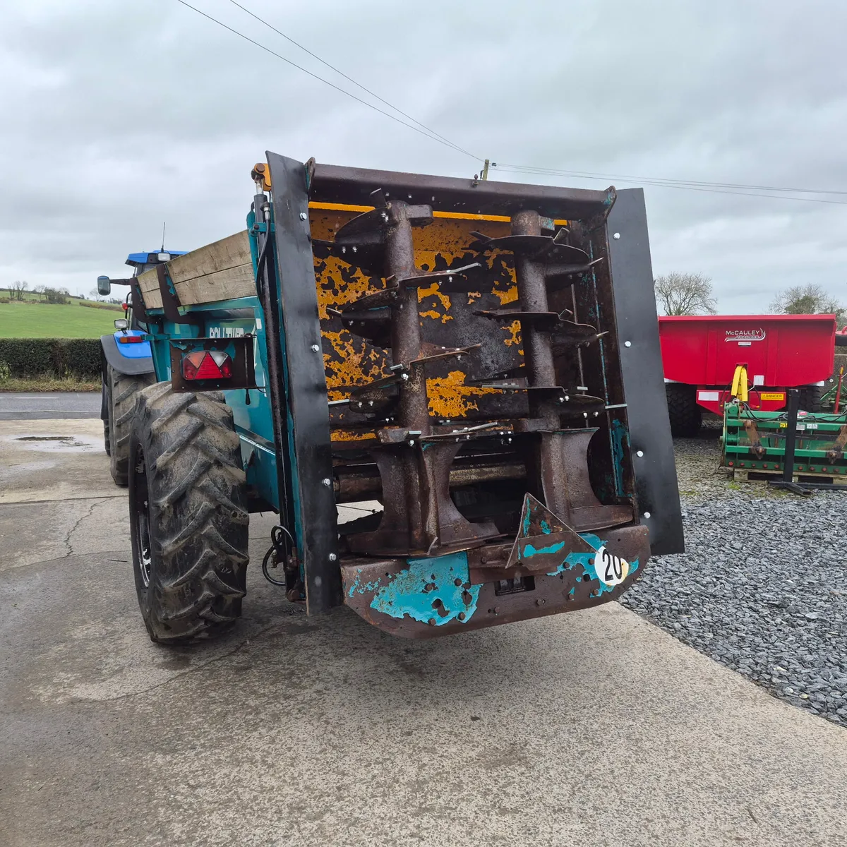 Rolland 105 (7ton) Rear Discharge Spreader - Image 4