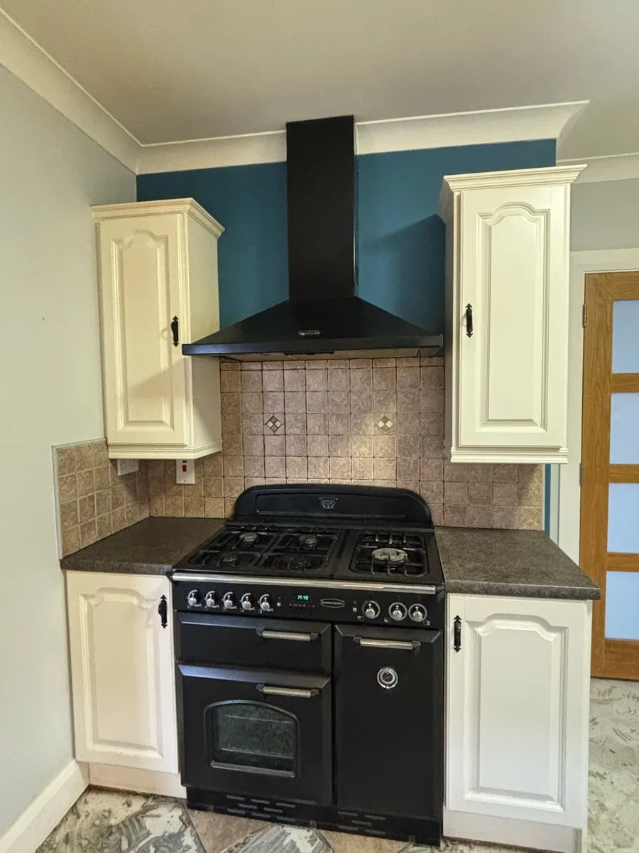 Second Hand Kitchen - Image 2