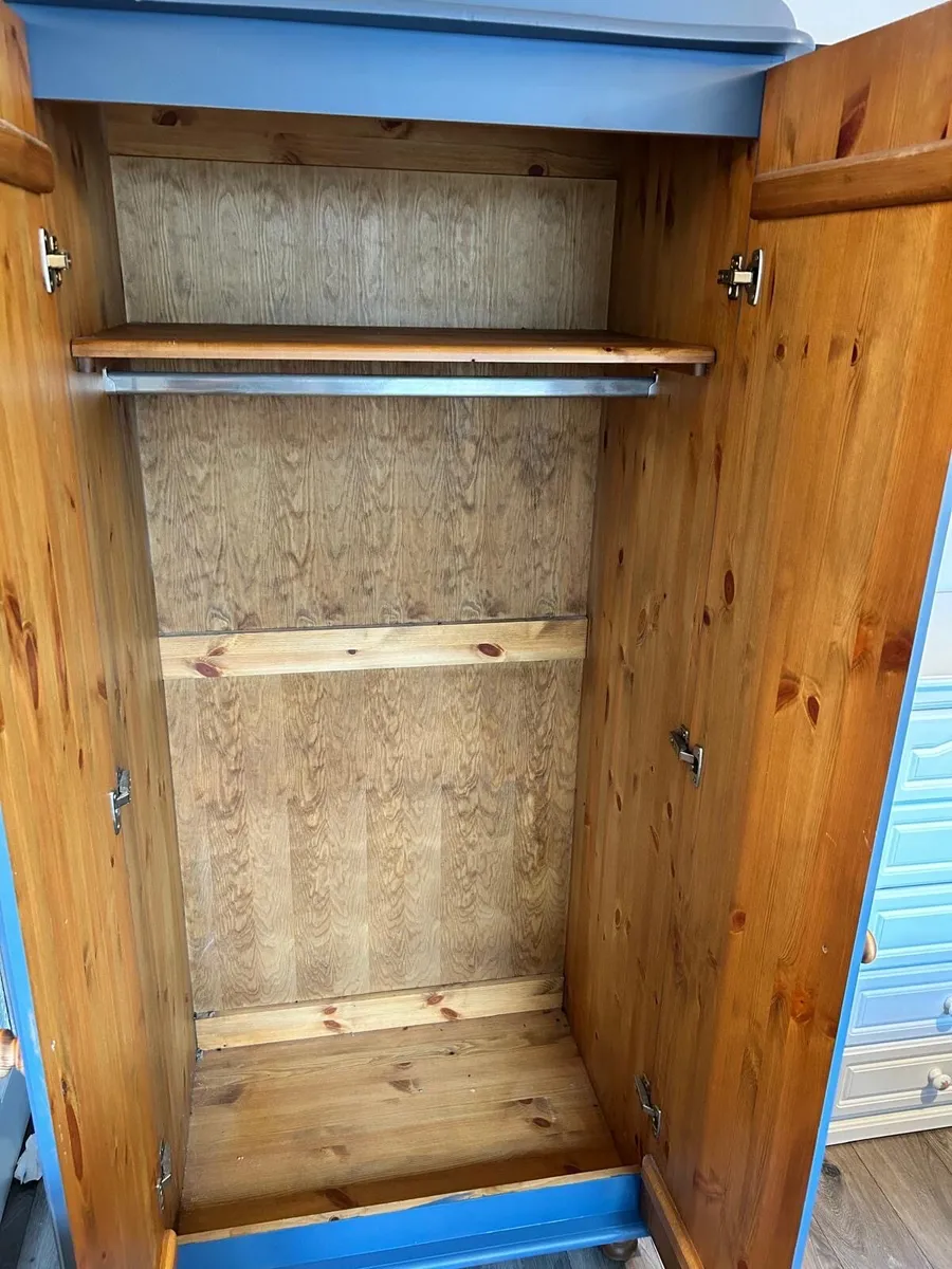 Grey Wardrobe Cork - Image 2