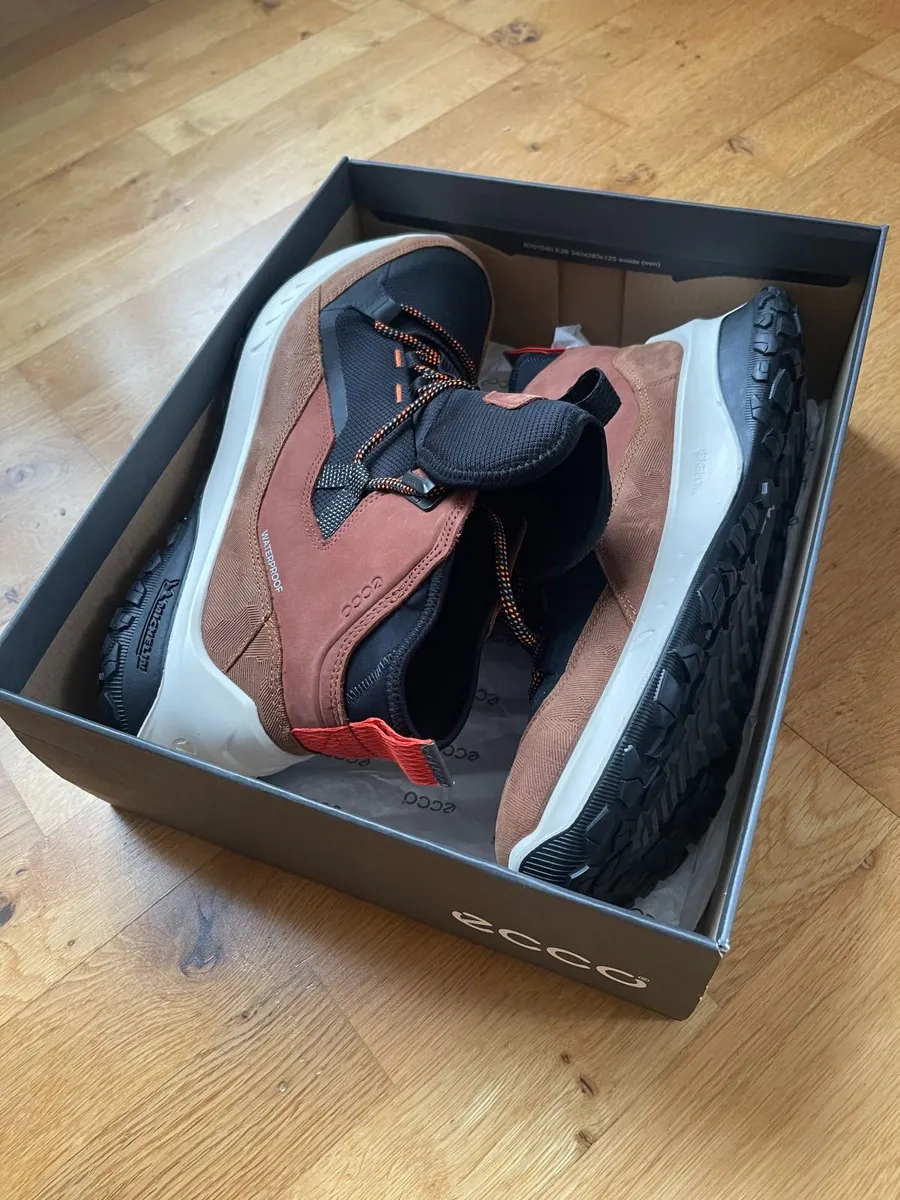 Brand new ECCO waterproof hiking boots - Image 2