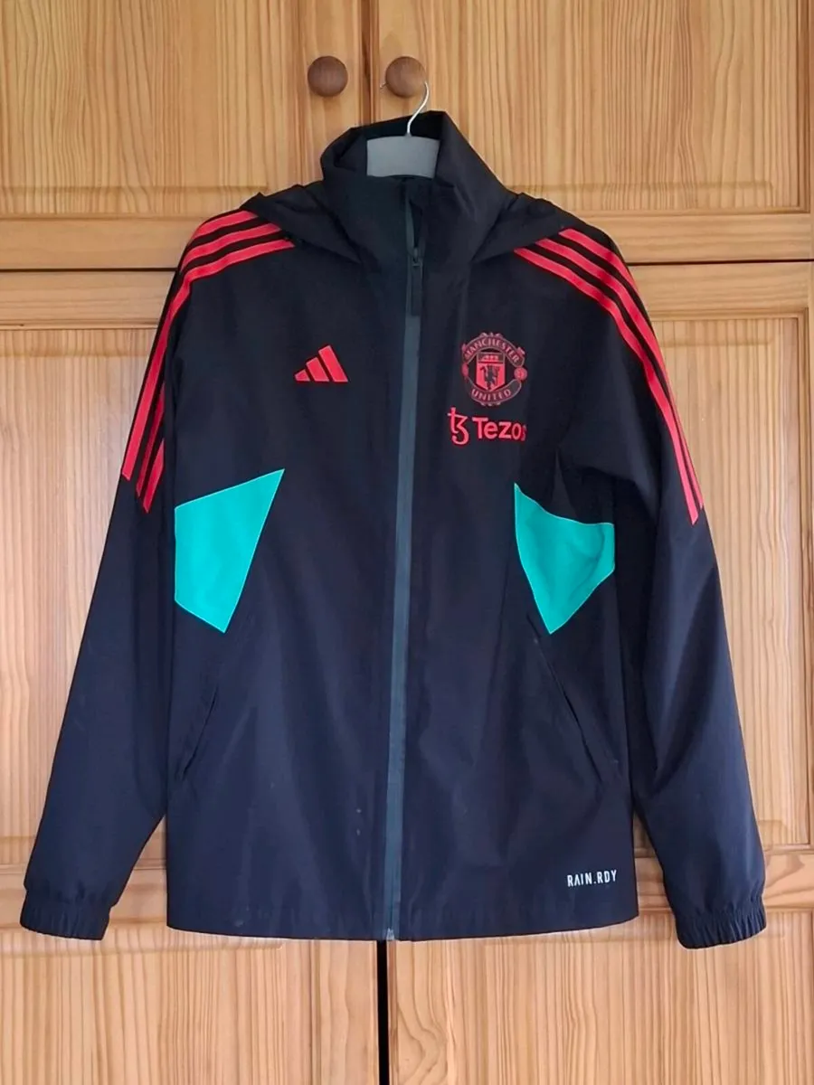 Manchester united all weather training jacket - Image 1
