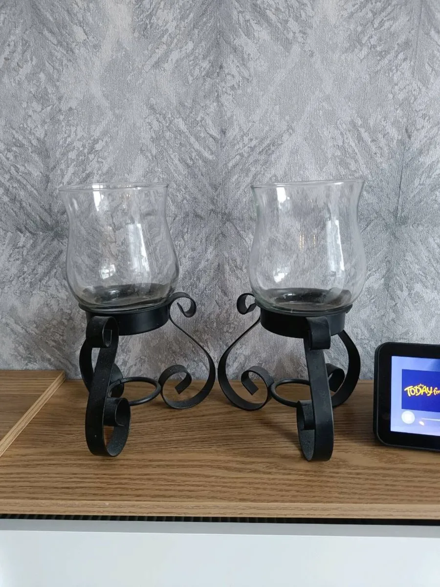 Candle holder