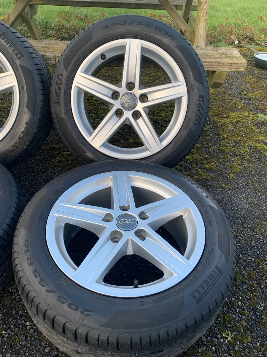 **16 Inch alloys like new and pirelli tyres ** - Image 2