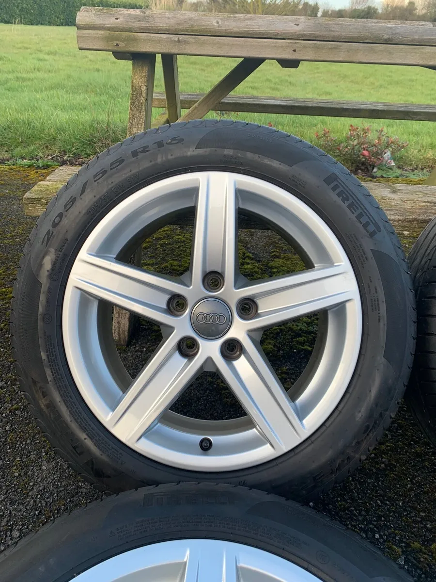 **16 Inch alloys like new and pirelli tyres ** - Image 3
