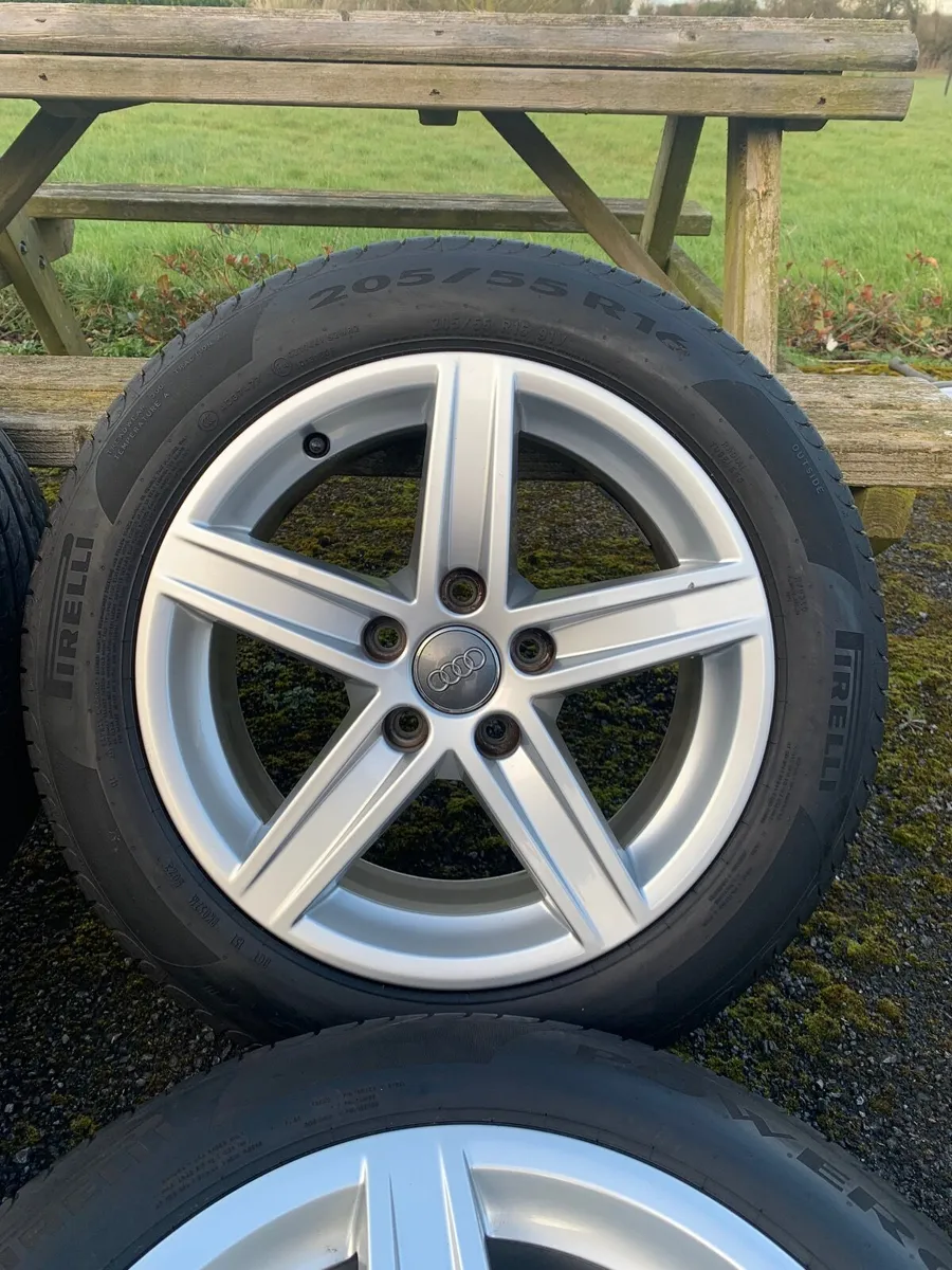 **16 Inch alloys like new and pirelli tyres ** - Image 4