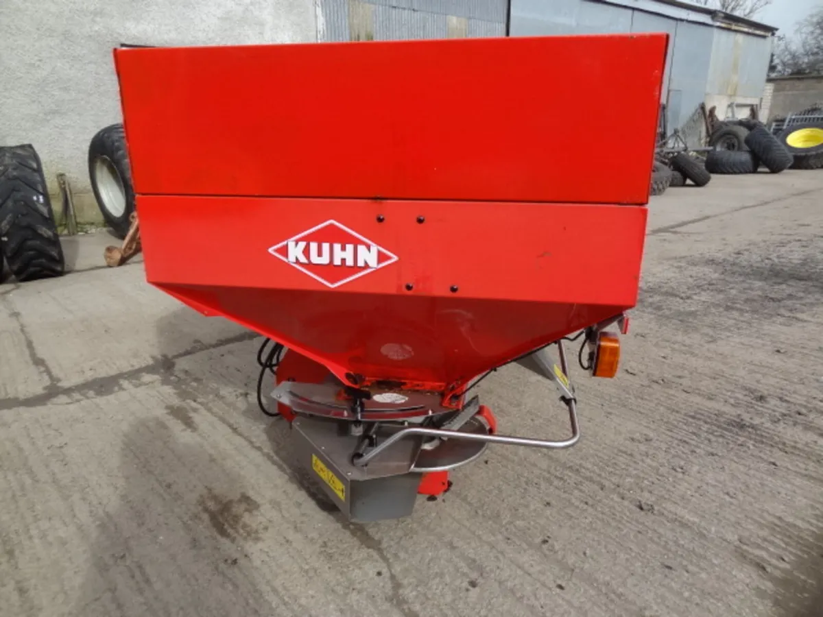 Kuhn MDS 1131 Fertiliser Spreader - Image 4