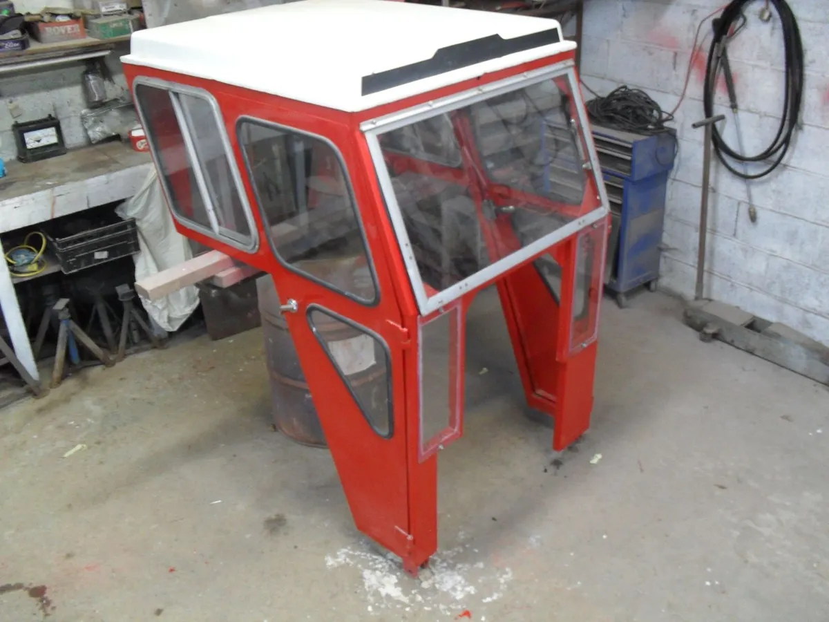 MF 135 / 35 Cab & other Parts - Image 1