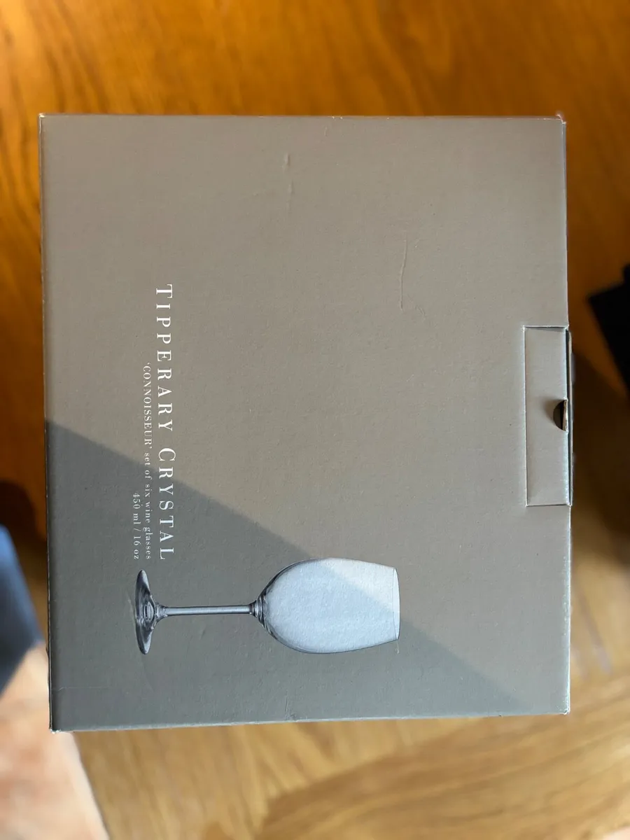 Tipperary Crystal set of six wine glasses - Image 3