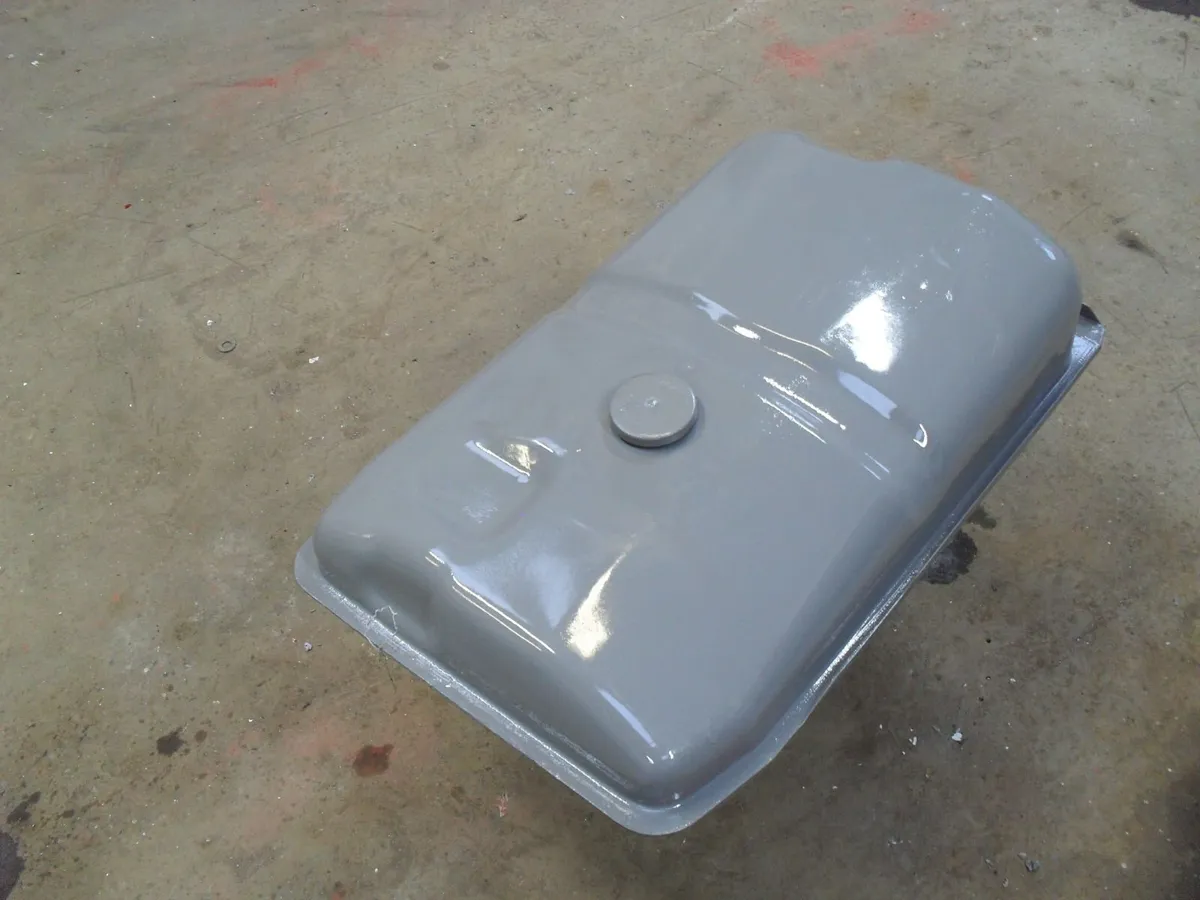 MF 135 / 35 Tank & Seat Cushion - Image 1
