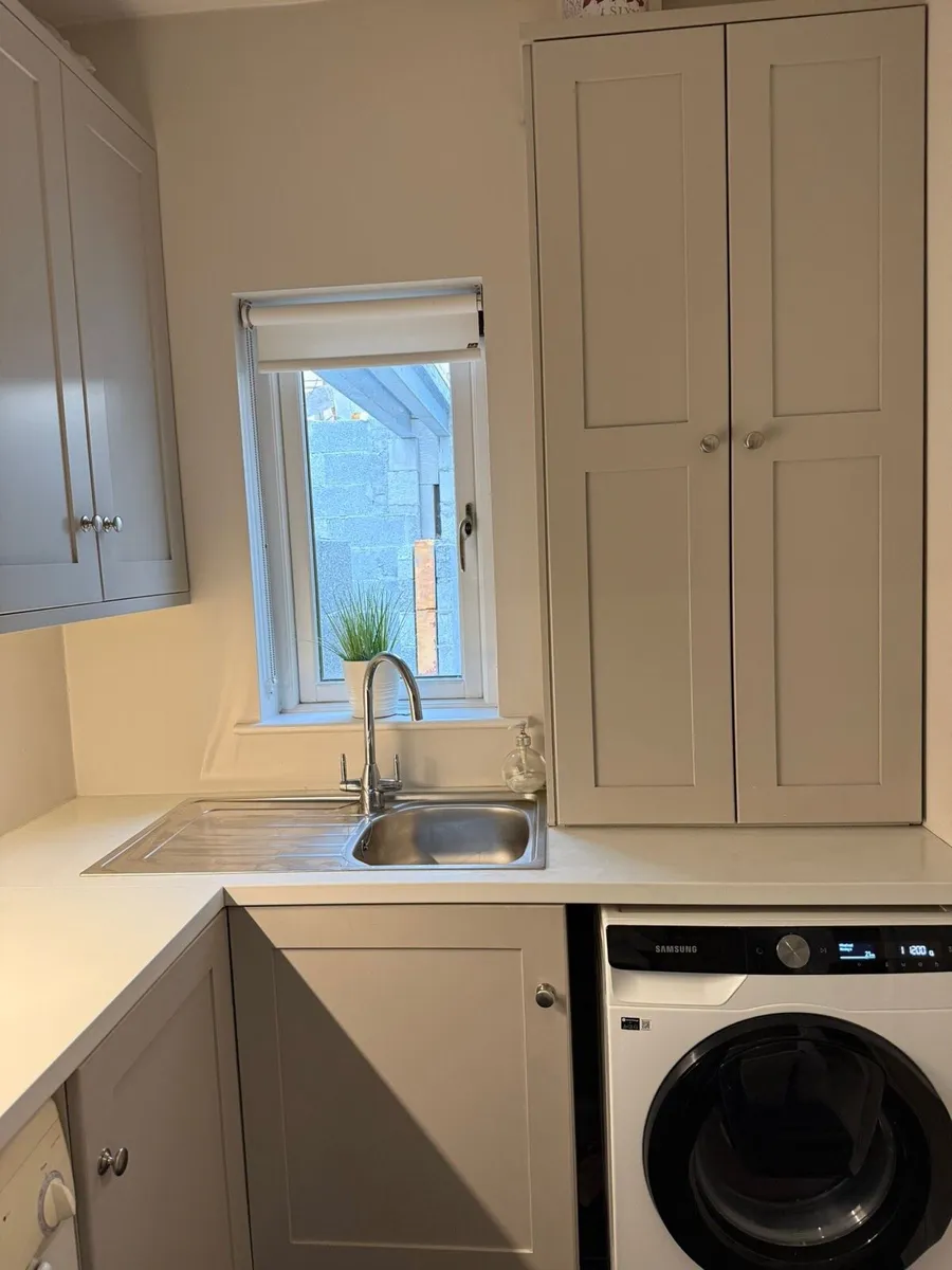 Utility units and sink - Image 1